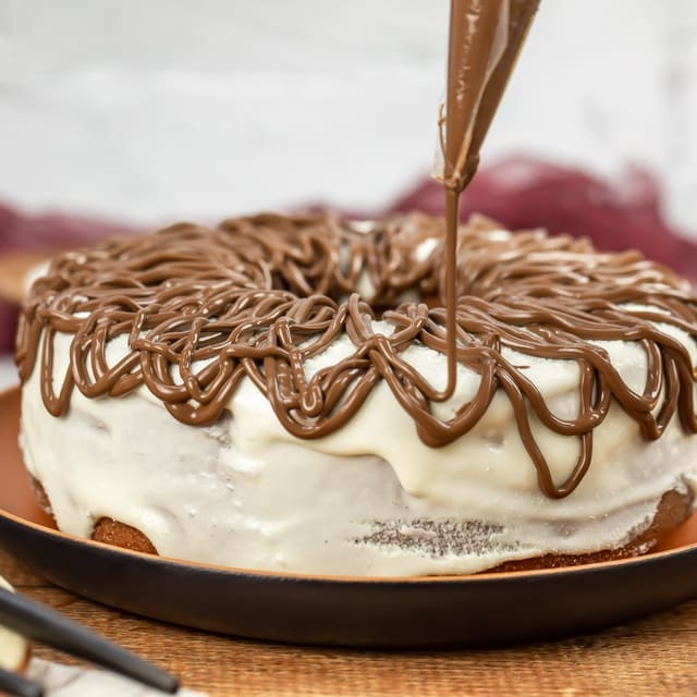 Bolo de leite ninho com nutella