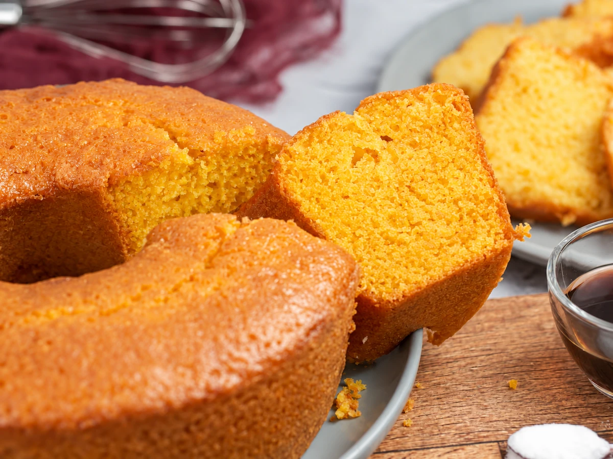 Bolo de cenoura simples
